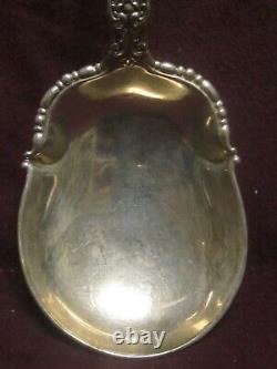 Alvin Sterling Wellington CASSEROLE OR BERRY SERVING SPOON 8 1/4 No Mono