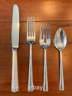 BIG 64 PC SET ALVIN CHAPEL BELLS STERLING SILVER FLATWARE 12 x 6 +3 SERVERS