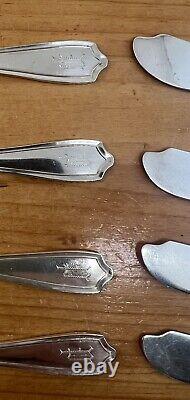 8 Couteaux d'époque en argent sterling Alvin de 167,5 grammes, modèle Maryland, avec monogramme.