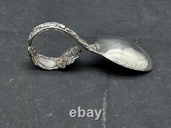 Cuillère de bébé en argent sterling Antique Alvin Bridal Rose à manche courbé