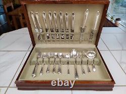 Ensemble de couverts en acier inoxydable Alvin Chased Romantique avec coffre en feutre