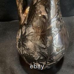 Grande carafe ancienne en argent sterling Alvin 999 avec incrustation de raisins fissurée