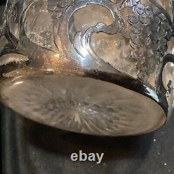 Grande carafe ancienne en argent sterling Alvin 999 avec incrustation de raisins fissurée