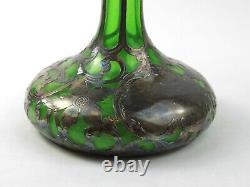 Vase en verre vert avec incrustations en argent sterling Alvin de style Art Nouveau, vers 1900